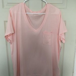 NWT Women GAP T SHIRT